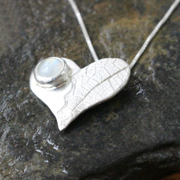Blinkidees Sterling Silver Moonstone Leaf Pendant & Chain