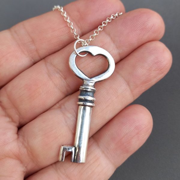 Blinkidees Sterling Silver Key Pendant & Chain